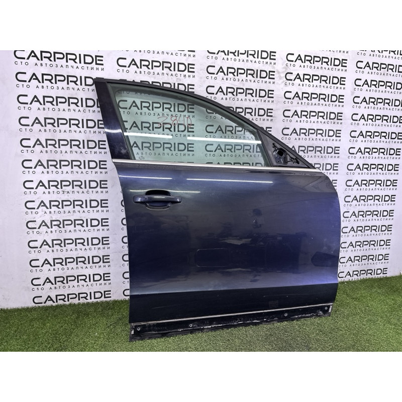 Двері (зовнішні елементи кузова) AUDI Q5 8R 2012 3.2 8R0831052E