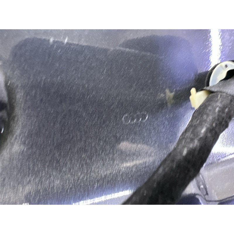 Двері (зовнішні елементи кузова) AUDI Q5 8R 2012 3.2 8R0831052E