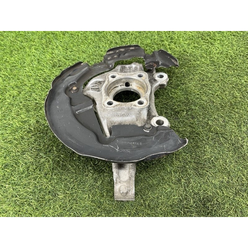 Поворотный кулак (подвеска) Ford Fusion MK5 dg9c3k171a
