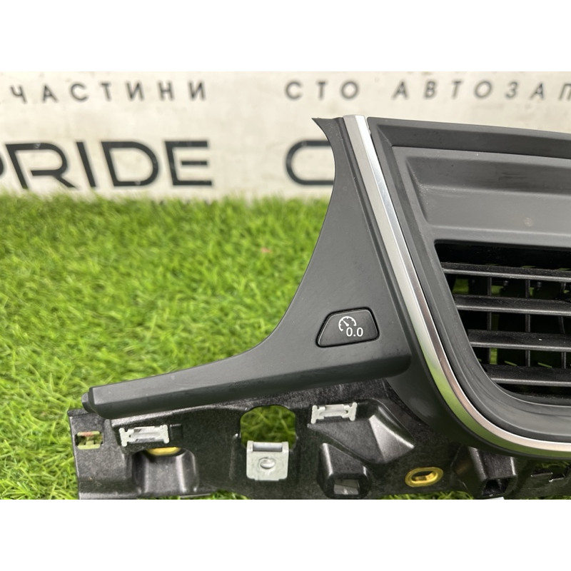 Центральний дефлектор салону (салон) Audi Q5 Not specified 80B820902M6PS