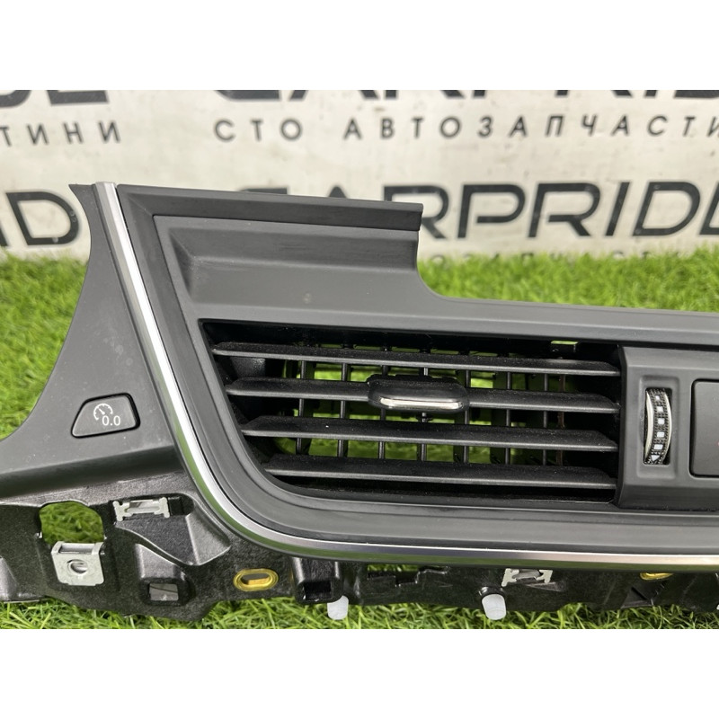 Центральний дефлектор салону (салон) Audi Q5 Not specified 80B820902M6PS