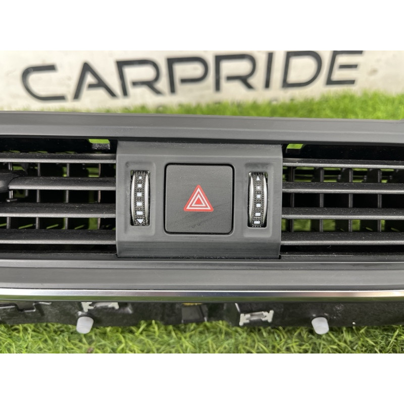 Центральний дефлектор салону (салон) Audi Q5 Not specified 80B820902M6PS