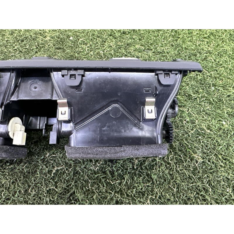 Центральный дефлектор салона (салон) BMW X5 E70 2012 4.4 64229220101