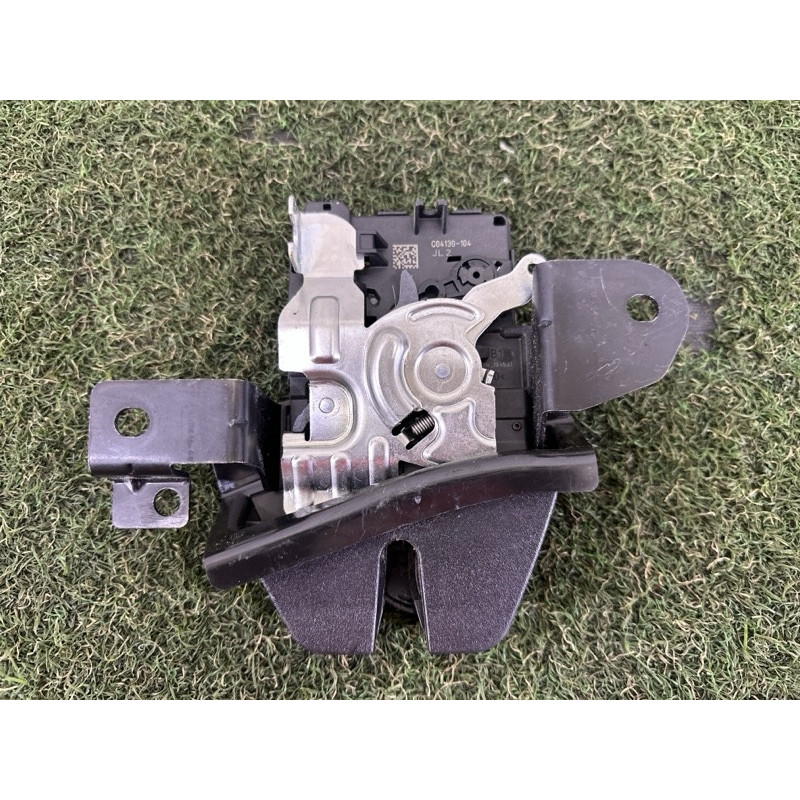 Замок багажника (кузов и элементы) LAND ROVER Range Rover L405 2014 5.0 LR048310