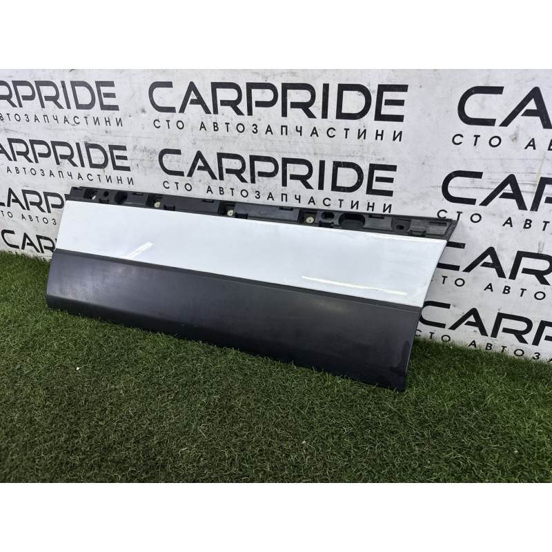 Зовнішній молдинг дверки (кузов и элементы) LAND ROVER Range Rover L405 2014 5.0 LR038856