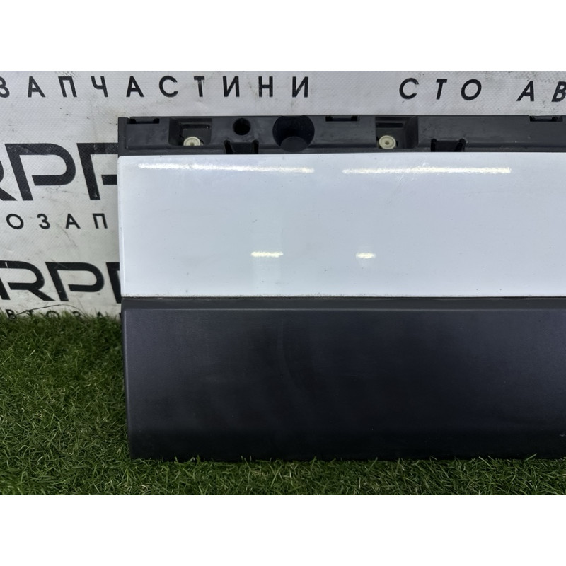 Зовнішній молдинг дверки (кузов и элементы) LAND ROVER Range Rover L405 2014 5.0 LR038856