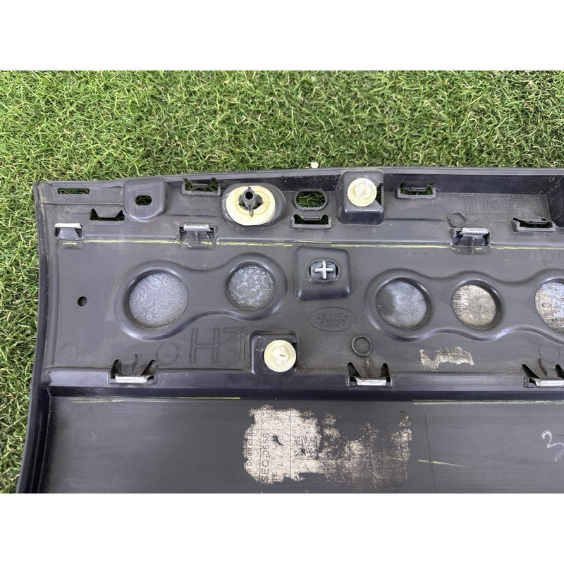 Зовнішній молдинг дверки (кузов и элементы) LAND ROVER Range Rover L405 2014 5.0 LR038856