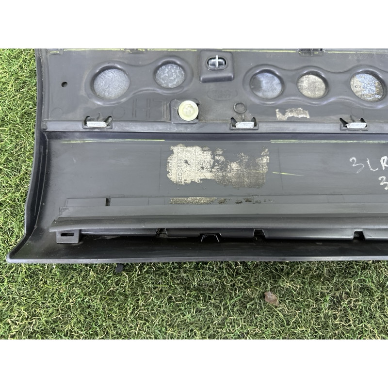 Зовнішній молдинг дверки (кузов и элементы) LAND ROVER Range Rover L405 2014 5.0 LR038856