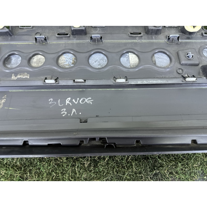 Зовнішній молдинг дверки (кузов и элементы) LAND ROVER Range Rover L405 2014 5.0 LR038856