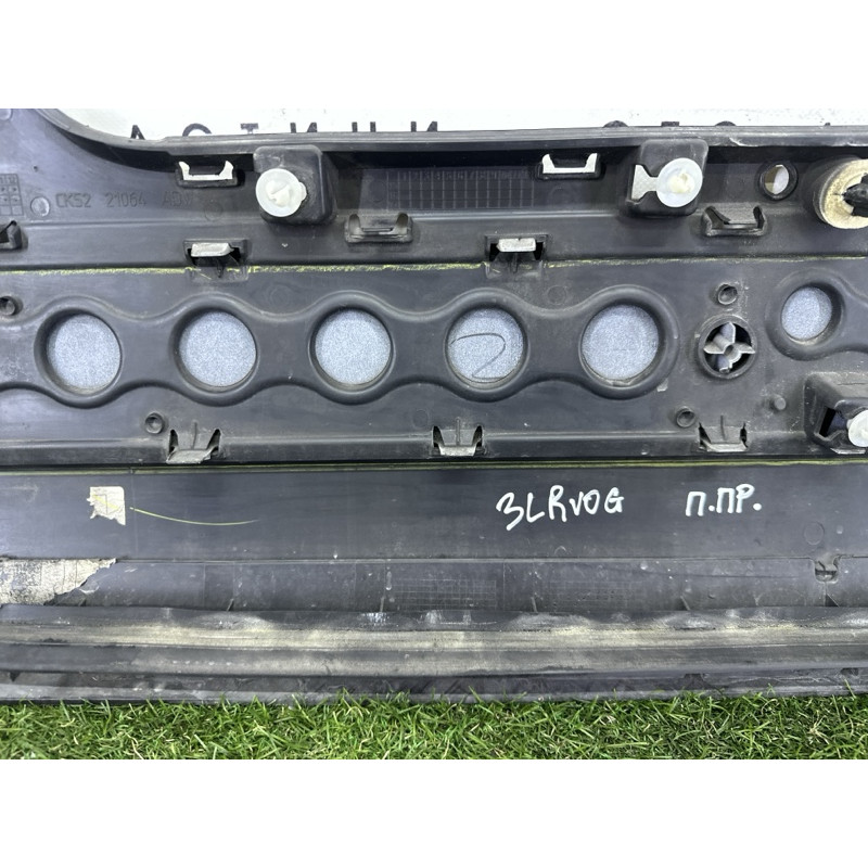 Накладка двери внешняя (кузов и элементы) LAND ROVER Range Rover L405 2014 5.0 LR048804
