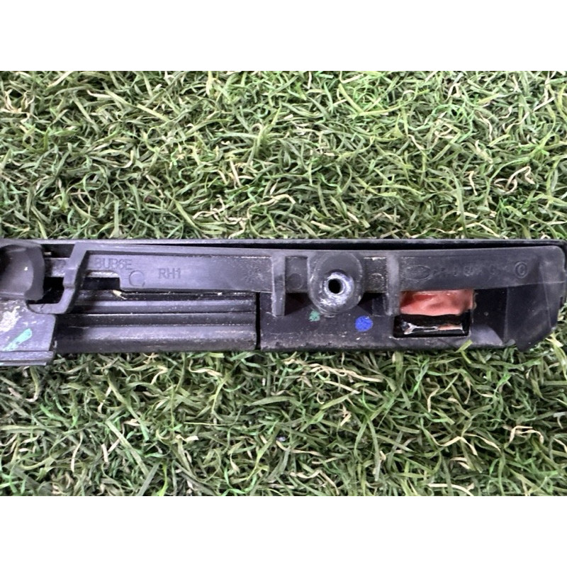 Молдинг скла (кузов и элементы) LAND ROVER Range Rover L405 2014 5.0 LR034033