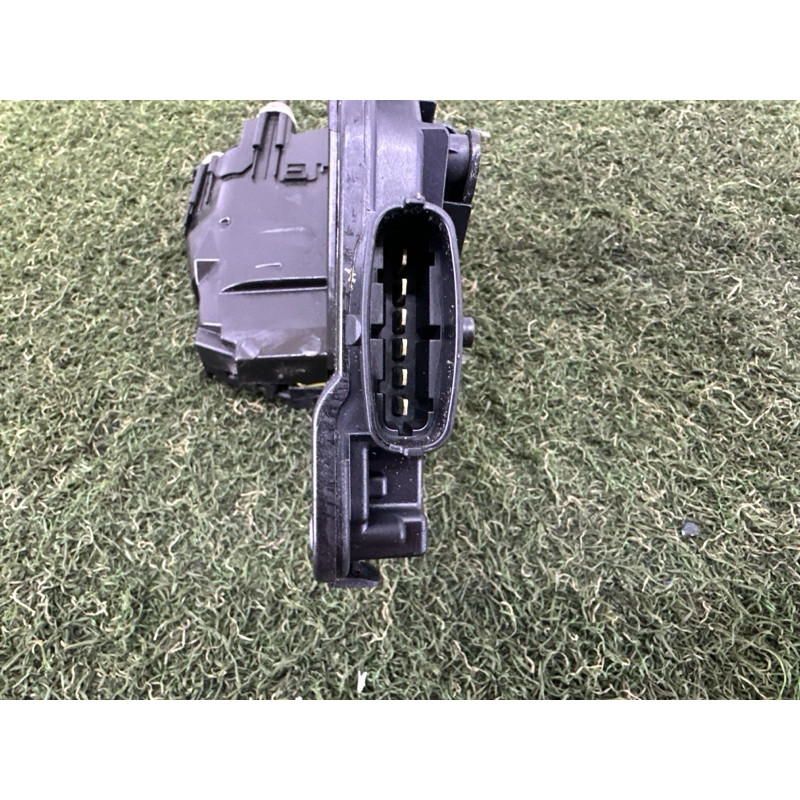 Замок двери (кузов и элементы) LAND ROVER Range Rover L405 2014 5.0 LR063609