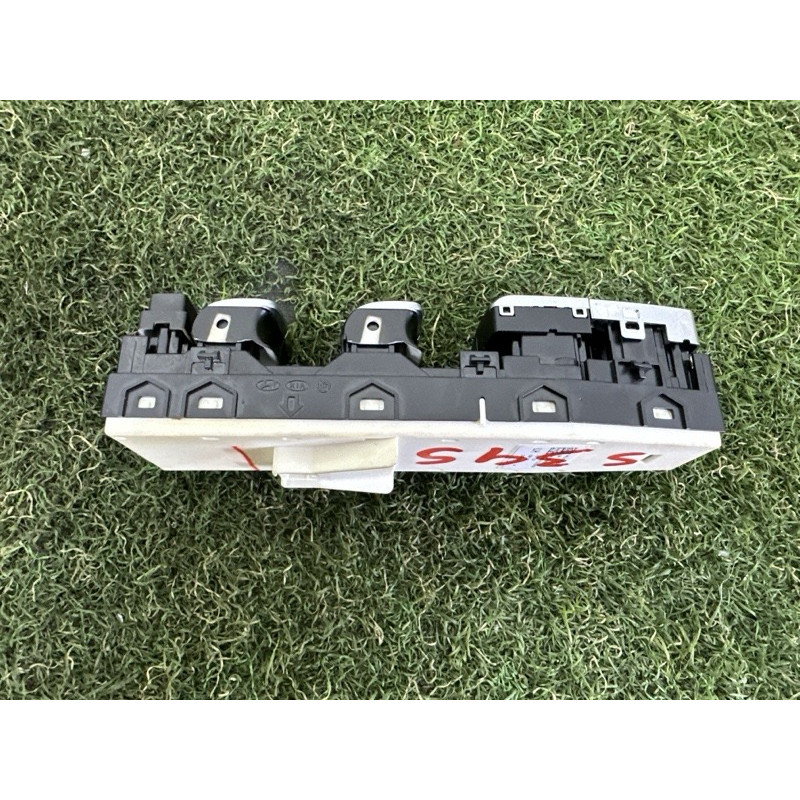 Блок кнопок стеклоподъемников (электрика / кнопки) KIA K5 DL3 2021 1.6 93571L2240