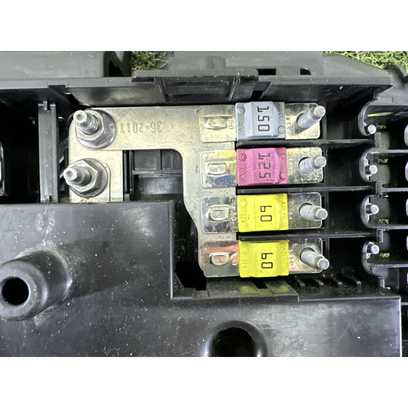 Блок предохранителей (электрика) Volkswagen Touareg NF 2012 3.0 7P0937548F