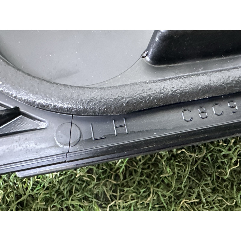 Форточка двери (кузов и элементы) LAND ROVER Range Rover L405 2014 5.0 LR065503
