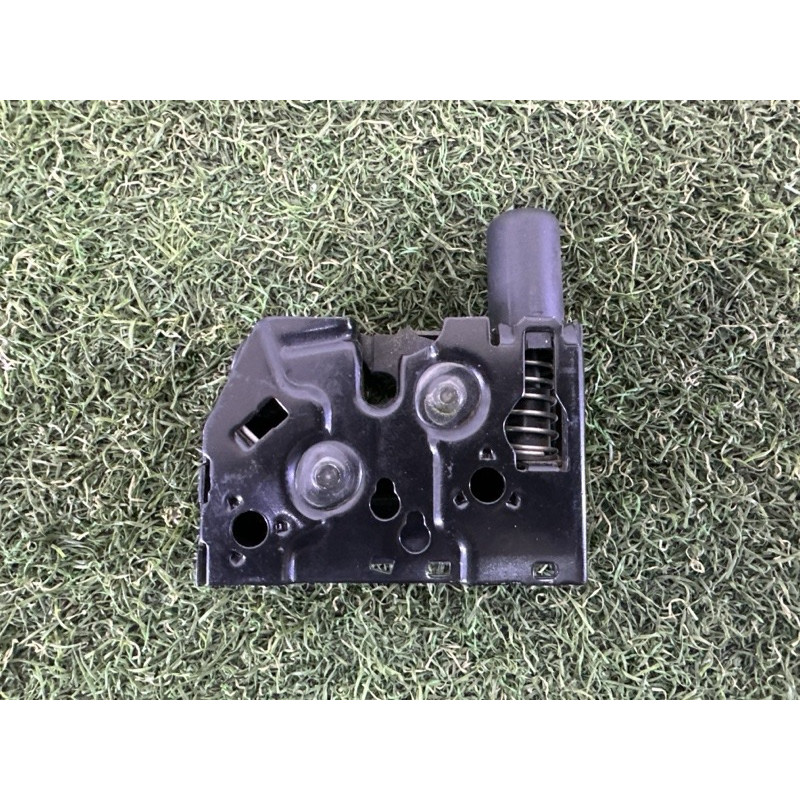 Замок капота (кузов і елементи) AUDI A3 8V 2015 1.8 8V0823509