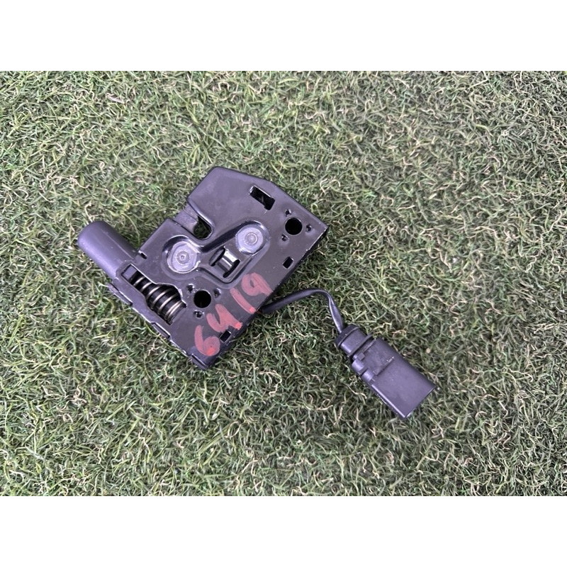 Замок капота (кузов і елементи) AUDI A3 8V 2015 1.8 8V0823509