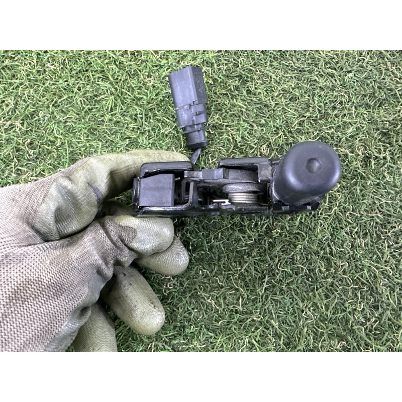 Замок капота (кузов і елементи) AUDI A3 8V 2015 1.8 8V0823509