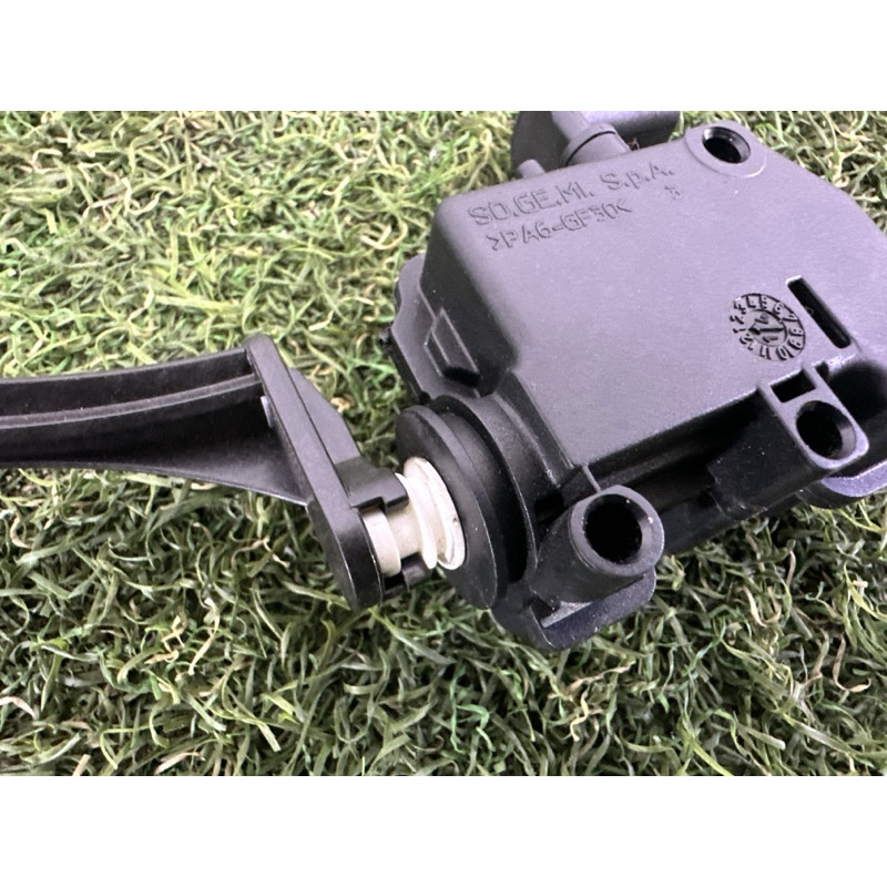 Привід лючка паливного бака (електрика) BMW X5 F15 2015 3.0 67117270792