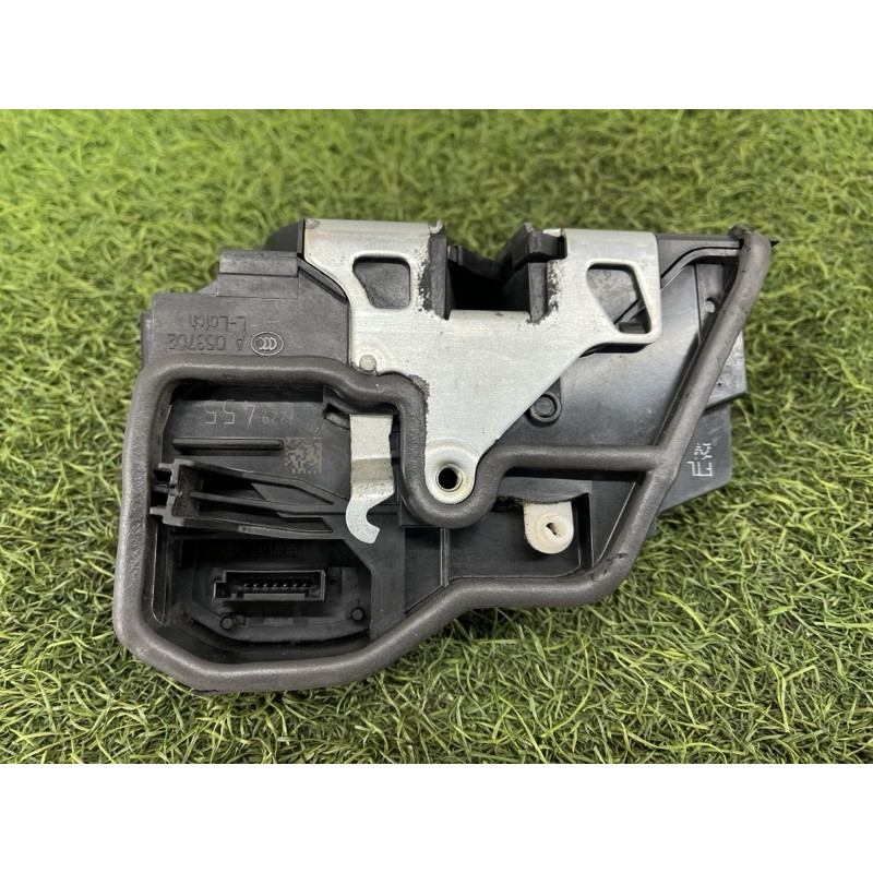 Замок двери (кузов и элементы) BMW X1 E84 2014 2.0 51217229461