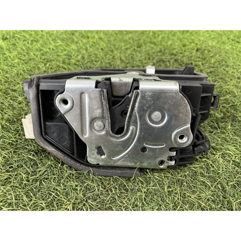 Замок двери (кузов и элементы) BMW X1 E84 2014 2.0 51217229461