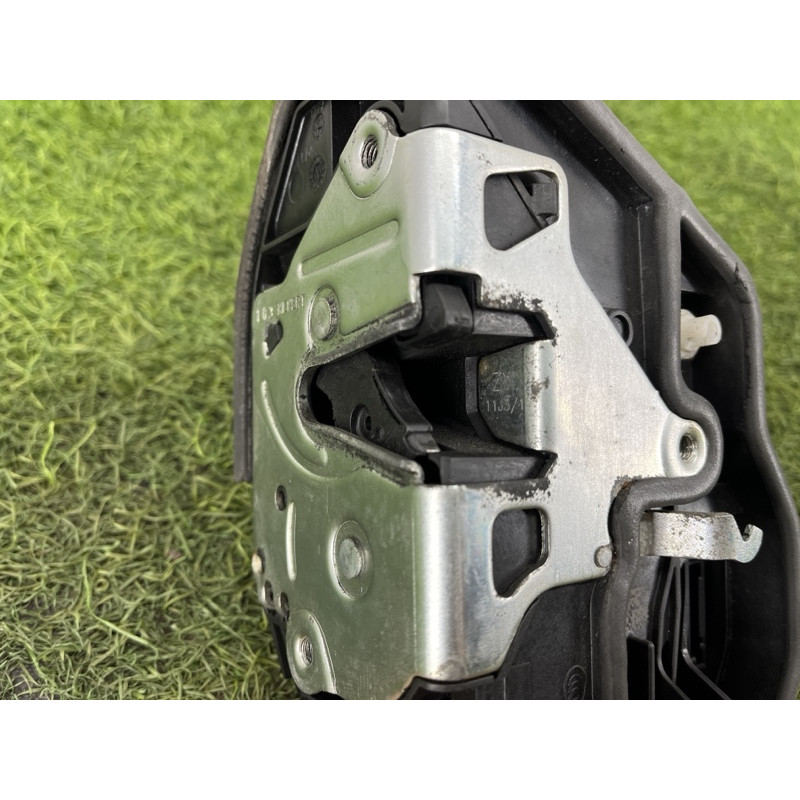 Замок двери (кузов и элементы) BMW X1 E84 2014 2.0 51217229461