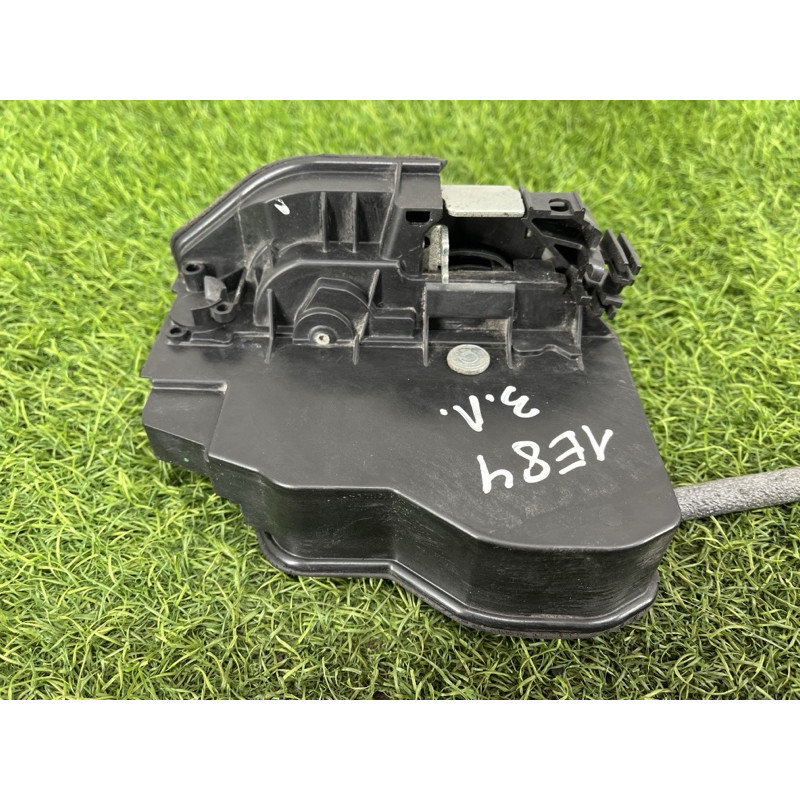 Замок двери (кузов и элементы) BMW X1 E84 2014 2.0 51227229459