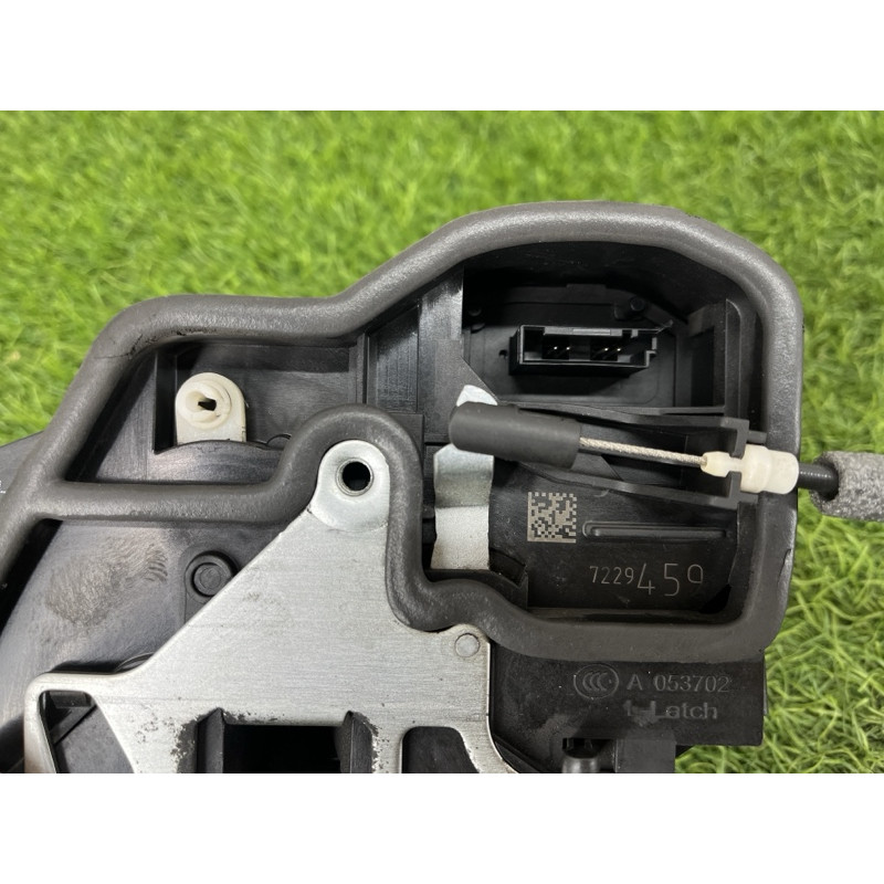 Замок двери (кузов и элементы) BMW X1 E84 2014 2.0 51227229459