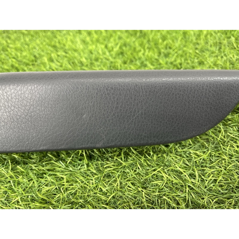 Подлокотник (салон) Volkswagen Touareg NF 2012 3.0 Hybrid CGFA 7P6868139DK84