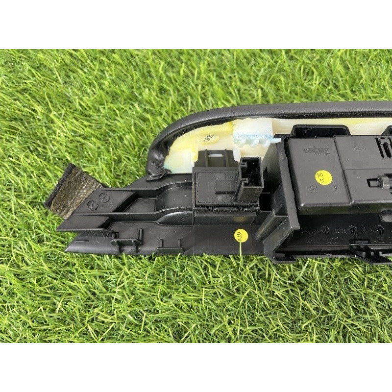 Подлокотник (салон) Volkswagen Touareg NF 2012 3.0 Hybrid CGFA 7P6868140DK84