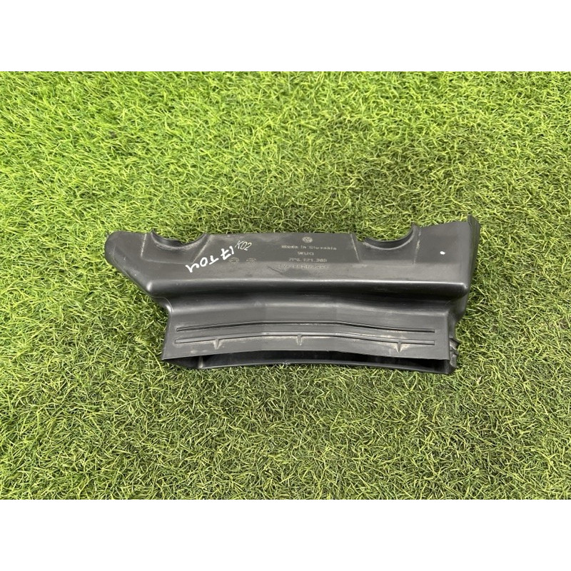 Воздуховод радиатора (кузов и элементы) Volkswagen Touareg NF 2012 3.0 Hybrid CGFA 7P6121395