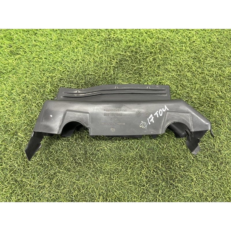 Воздуховод радиатора (кузов и элементы) Volkswagen Touareg NF 2012 3.0 Hybrid CGFA 7P6121395