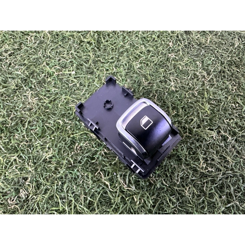 Кнопка стеклоподъемника (электрика / кнопки) KIA K5 DL3 2021 1.6 93581L2100