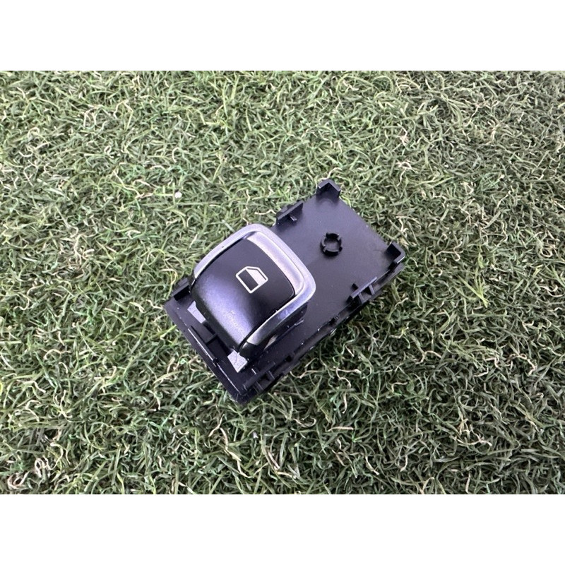 Кнопка стеклоподъемника (электрика / кнопки) KIA K5 DL3 2021 1.6 93581L2100
