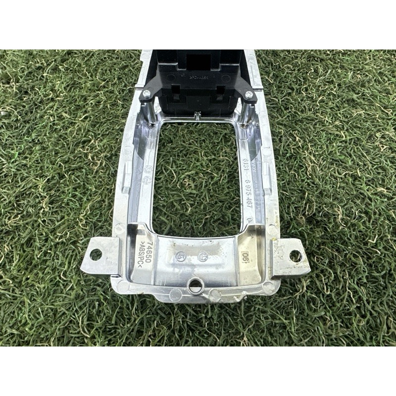 Кнопка стоянкового гальма (електрика / кнопки) BMW X5 E70 2012 4.4 61319148508