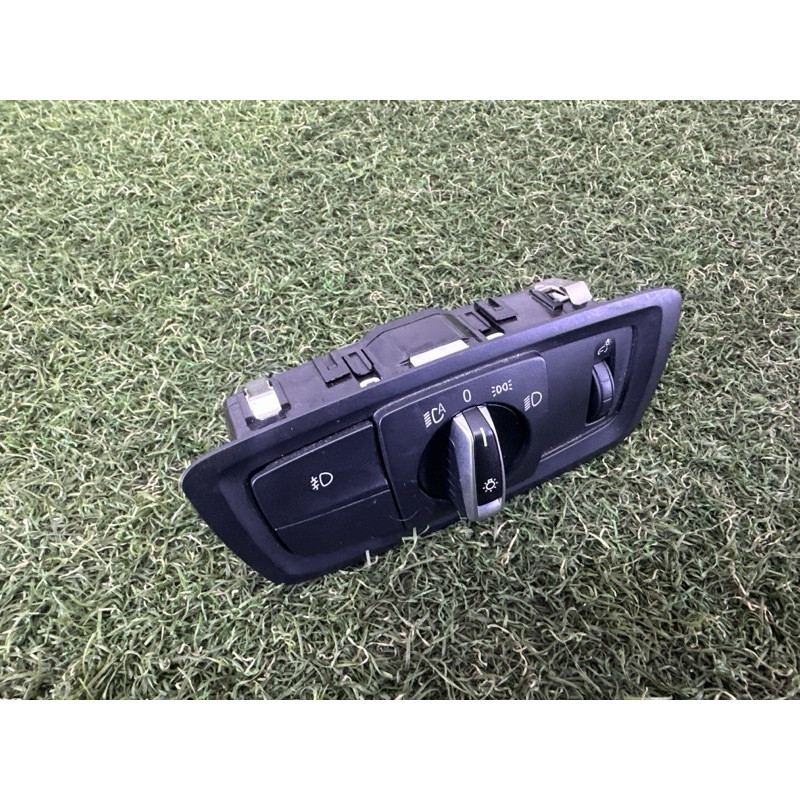 Перемикач світла (електрика) BMW X1 F48 2016 2.0 61316847518