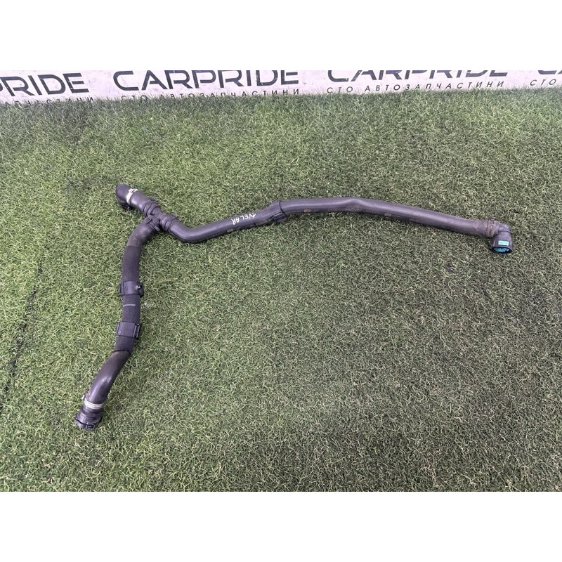 Патрубок (система охлаждения) LAND ROVER Range Rover Velar L560 2018 2.0 LR091857