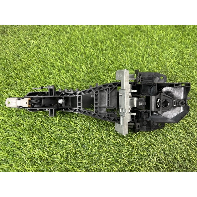 Ручка двери внешняя (кузов и элементы) LAND ROVER RANGE ROVER Sport L494 2016 3.0 Diesel LR061200