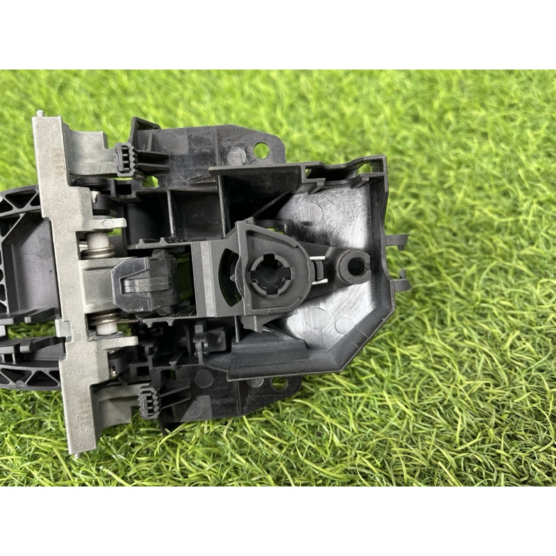 Ручка двери внешняя (кузов и элементы) LAND ROVER RANGE ROVER Sport L494 2016 3.0 Diesel LR061200