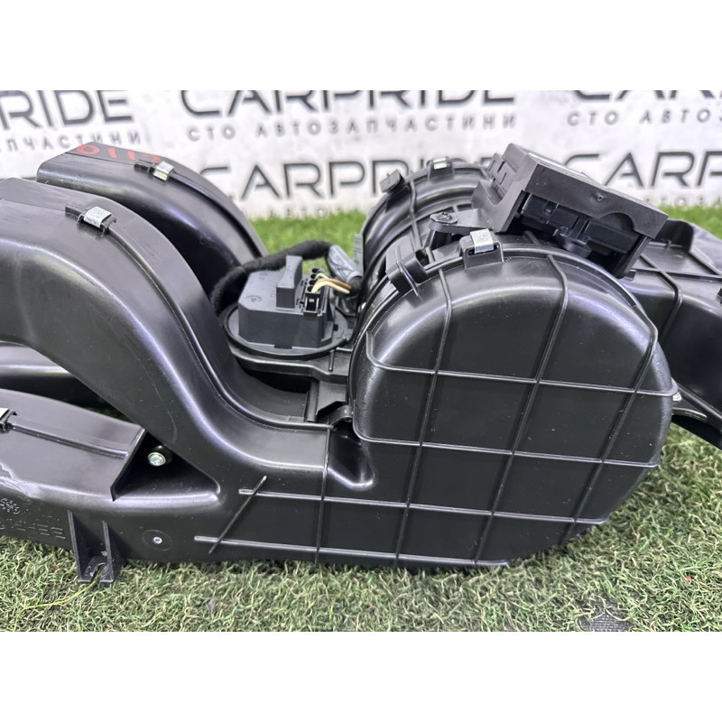 Корпус пічки (обігрів та кондиціювання) BMW X5 F15 2015 3.0 64119272626