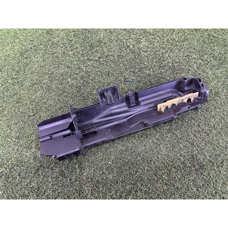 Кронштейн радіатора (кузов і елементи) BMW 3-series E90 2010 3.0 N54 17107524914