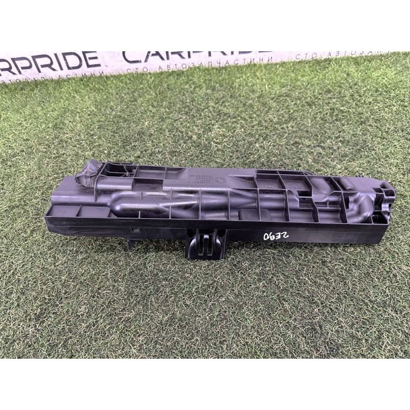 Кронштейн радіатора (кузов і елементи) BMW 3-series E90 2010 3.0 N54 17107524914