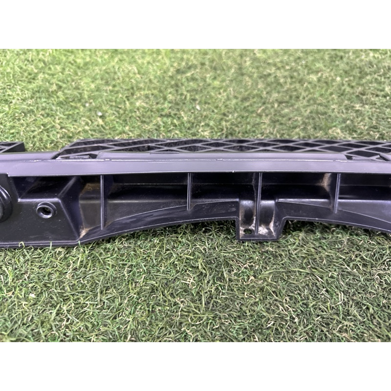 Крепление бампера (кузов и элементы) Volkswagen Touareg NF 2013 3.0 Hybrid 7P6807863