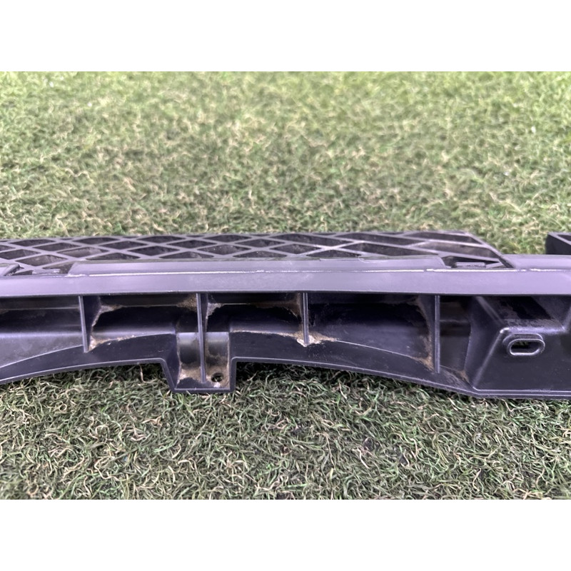 Крепление бампера (кузов и элементы) Volkswagen Touareg NF 2013 3.0 Hybrid 7P6807863