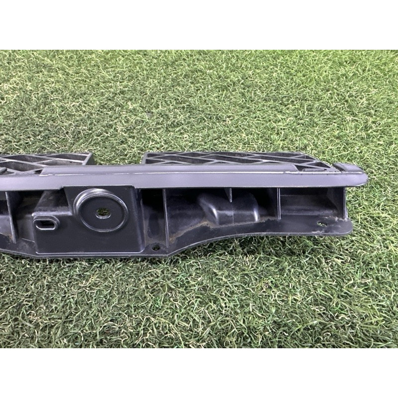 Крепление бампера (кузов и элементы) Volkswagen Touareg NF 2013 3.0 Hybrid 7P6807863