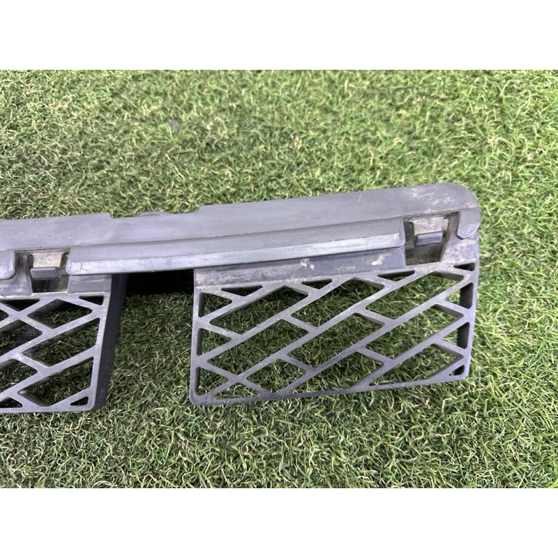 Крепление бампера (кузов и элементы) Volkswagen Touareg NF 2012 3.0 TDI 7P6807863
