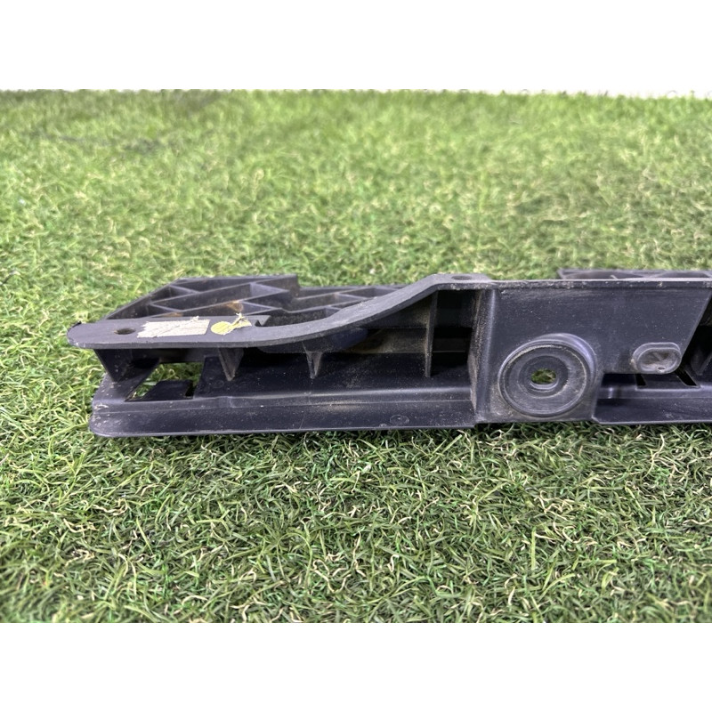Крепление бампера (кузов и элементы) Volkswagen Touareg NF 2012 3.0 TDI 7P6807863