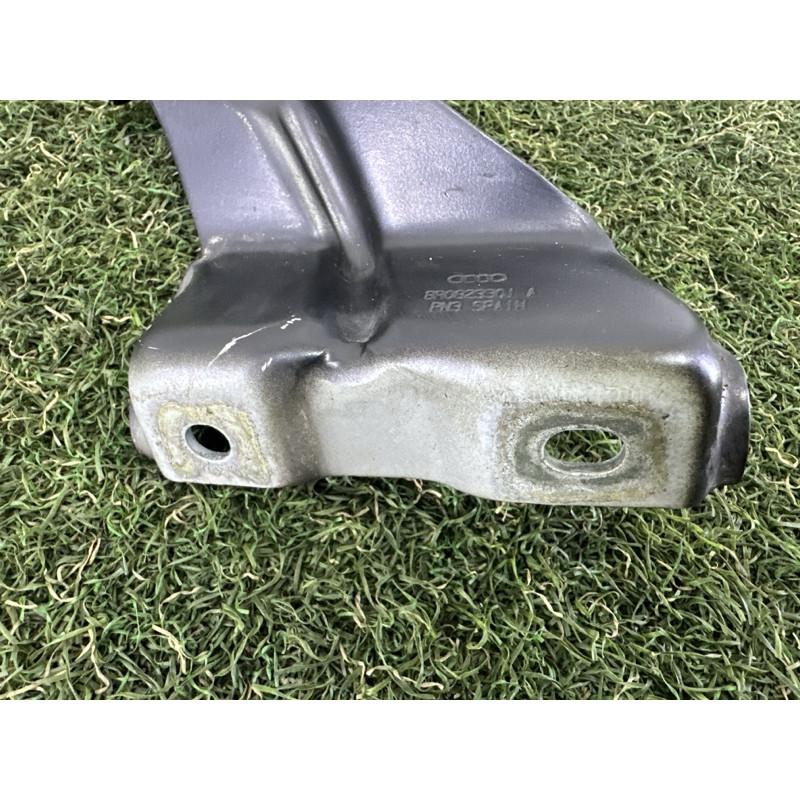 Петля капота (кузов и элементы) AUDI Q5 8R 2010 3.2 CALB 8R0823301A