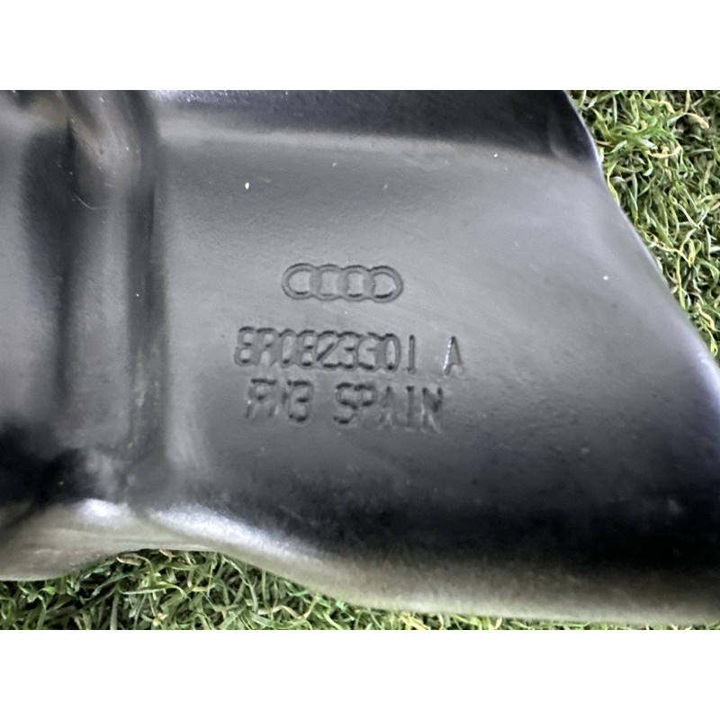 Петля капота (кузов и элементы) AUDI Q5 8R 2010 3.2 CALB 8R0823301A