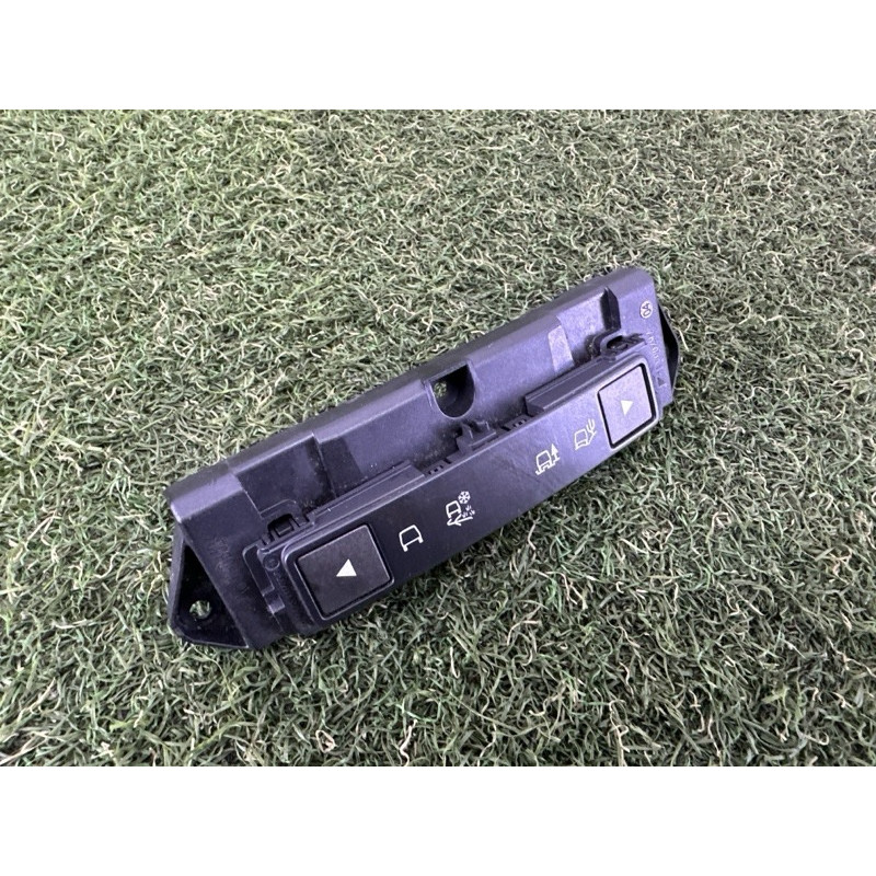 Кнопка регулировки высоты подвески (электрика / кнопки) LAND ROVER Range Rover Evoque L538 2016 2.0 LR070653